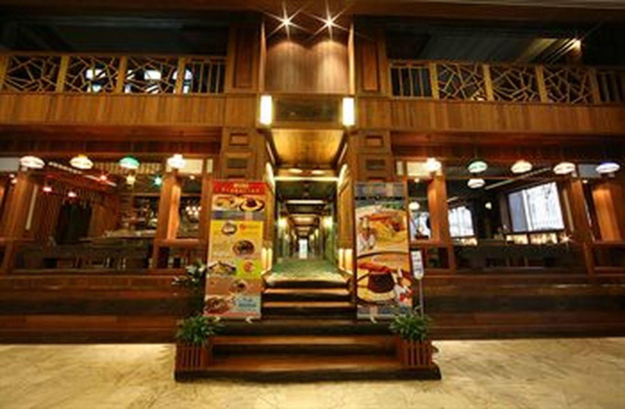 Grand Diamond City Hotel & Casino Poipet Exterior photo